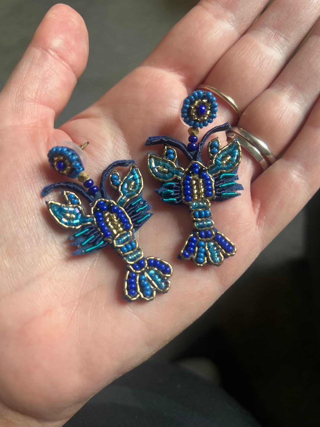 Lobster Earrings (2 colours) - chichappensboutique