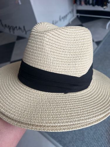 Trilby Straw Hat (various colours) - chichappensboutique
