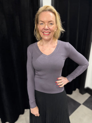 V-Neck Lucy Layering Top (various colours) - chichappensboutique