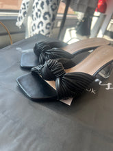 Load image into Gallery viewer, Joia Heeled Shoes - chichappensboutique