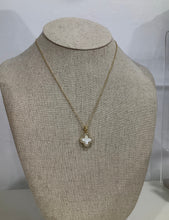 Load image into Gallery viewer, Single Diamanté Clover Necklace
