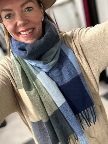 The Check-In Check-Out Scarf (various colours) - chichappensboutique