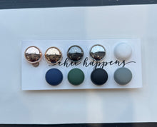 Load image into Gallery viewer, Clothing Magnet (various colours) - chichappensboutique