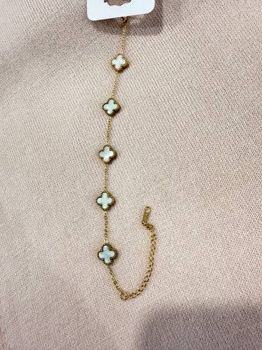 5 Mini Clover Bracelet- Faux Pearl - chichappensboutique