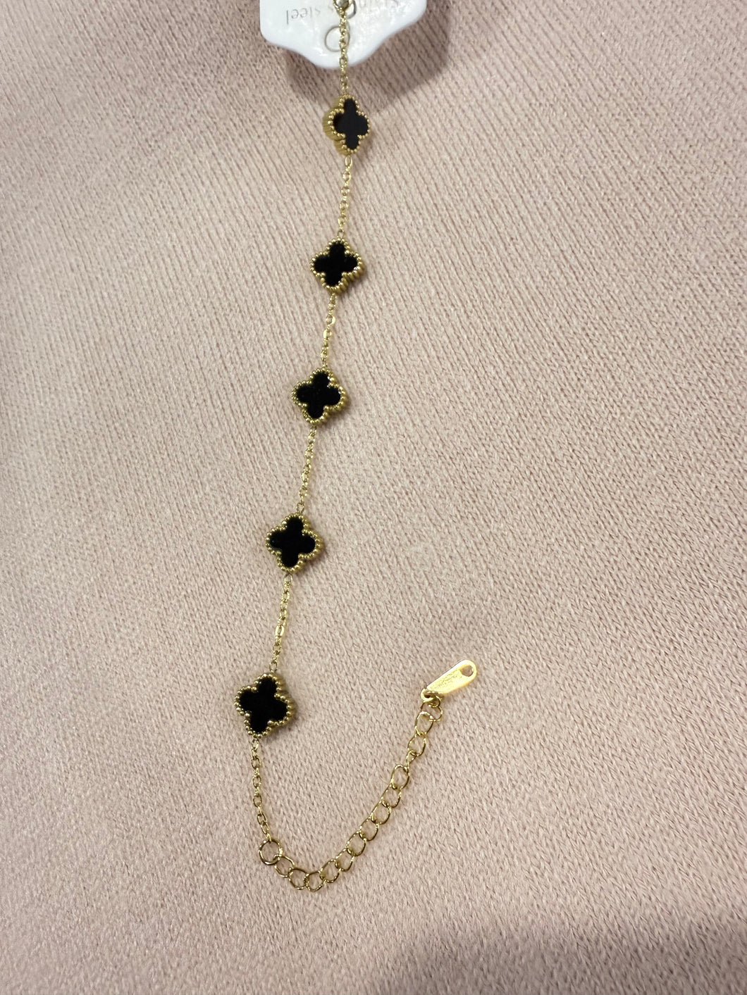 5 Mini Clover Bracelet- Black - chichappensboutique