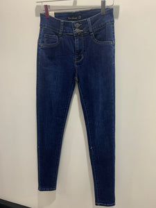 Sculpting Jeans (Size 36/8) - chichappensboutique