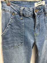 Load image into Gallery viewer, Retro Style Wide Leg Jeans - chichappensboutique