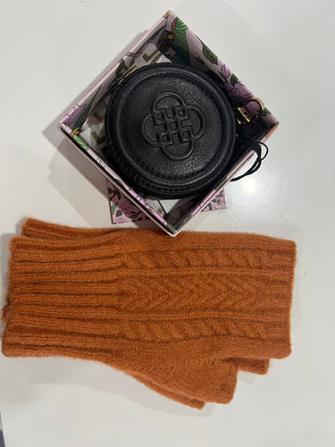 Saddler Round Zip Purse and Fingerless Cable Gloves - chichappensboutique
