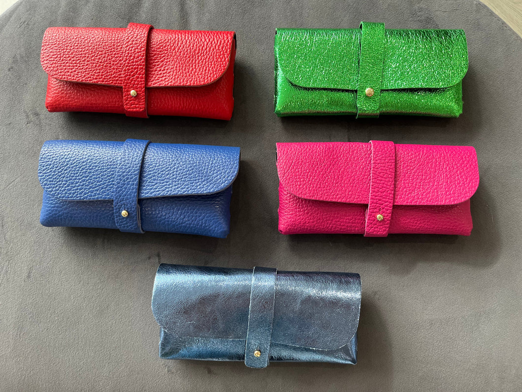 Chic Glasses Case (various colours) - chichappensboutique