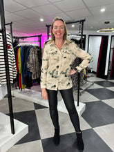 Load image into Gallery viewer, Leather Look Leggings Black - chichappensboutique