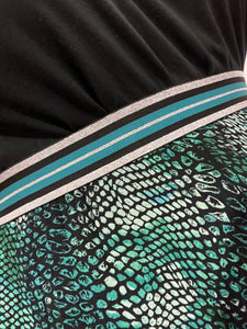 Sonder Snake Pleat Emerald Skirt - chichappensboutique