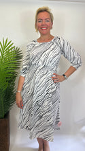 Load image into Gallery viewer, Love Sunshine Abstract Contour Dress - chichappensboutique