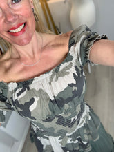 Load image into Gallery viewer, Camo Puff Sleeve Top - chichappensboutique
