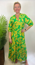 Load image into Gallery viewer, Kingstown Dress - chichappensboutique