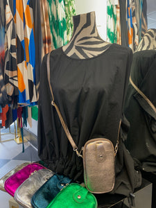 Disco Crossbody Pouch - chichappensboutique