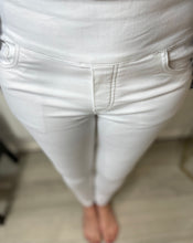 Load image into Gallery viewer, Tocada White Denim Jeggings - chichappensboutique
