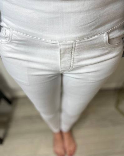 Tocada White Denim Jeggings - chichappensboutique