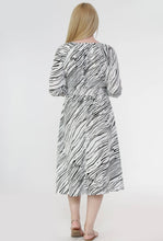 Load image into Gallery viewer, Love Sunshine Abstract Contour Dress - chichappensboutique