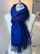 Load image into Gallery viewer, Contrast Cosy Warm Scarf (various colours) - chichappensboutique