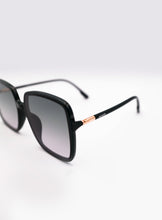Load image into Gallery viewer, Barcelona Sunglasses - chichappensboutique
